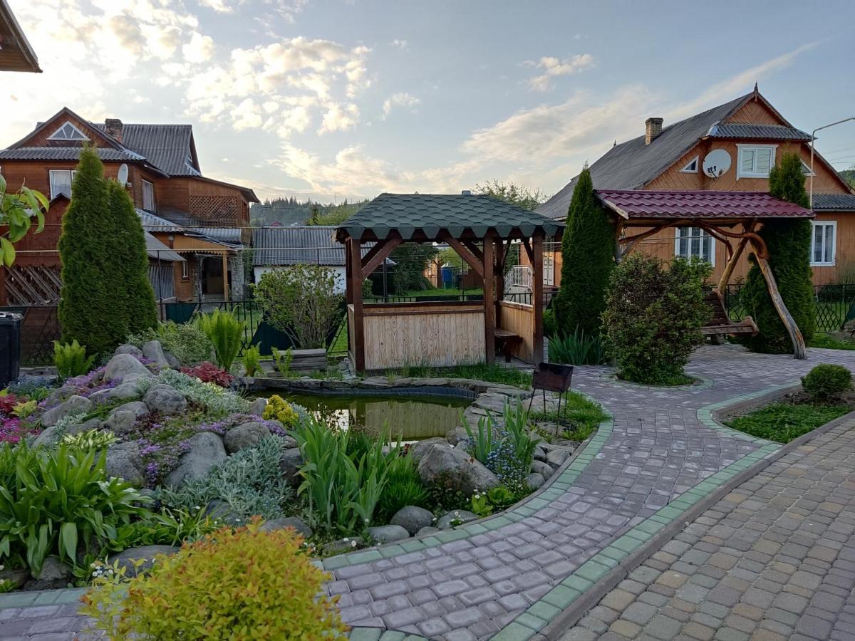 Апартаменти "У Кузьмича" 1 Mykulychyn Exterior photo