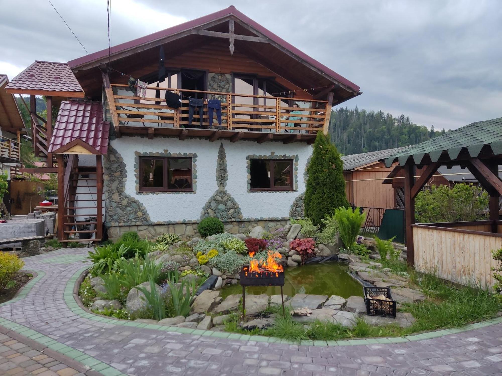 Апартаменти "У Кузьмича" 1 Mykulychyn Exterior photo