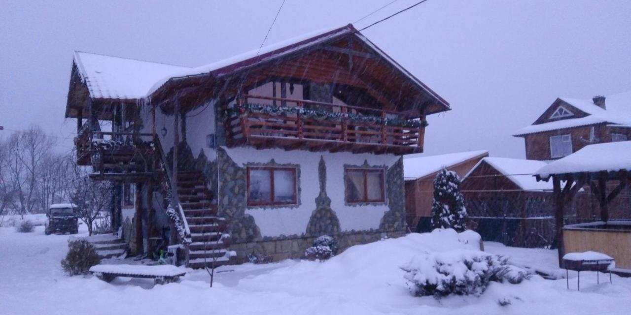Апартаменти "У Кузьмича" 1 Mykulychyn Exterior photo